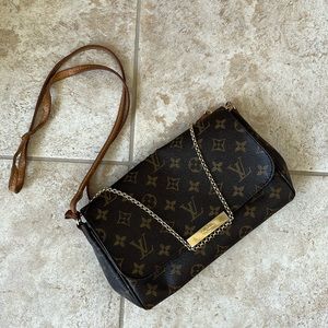 Authentic Louis Vuitton crossbody bag.